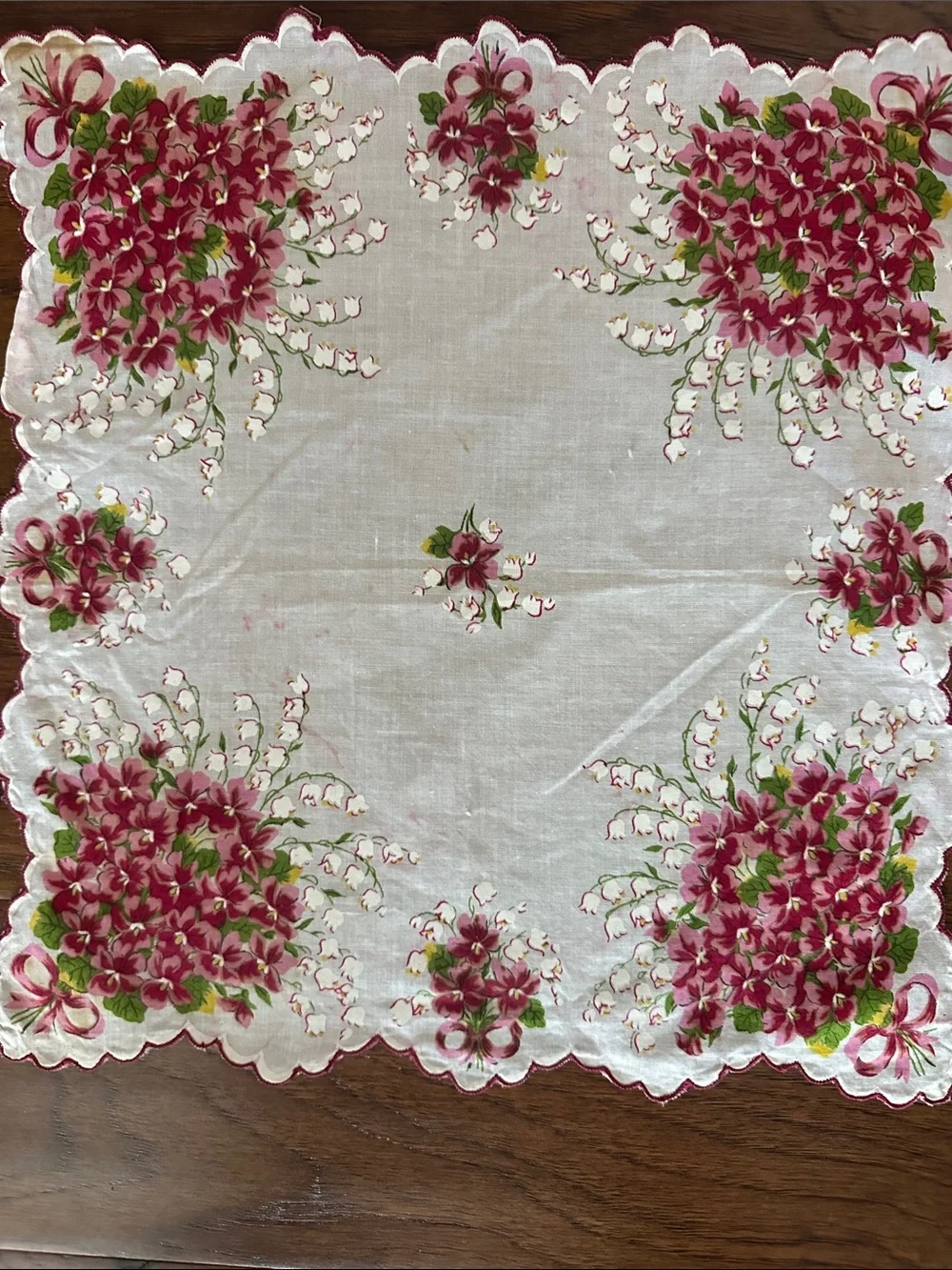 Vintage handkerchiefs Set with Pink Accents